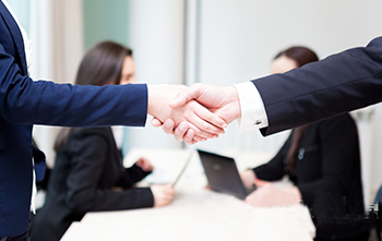 東莞協(xié)和熱板機(jī)有什么特點(diǎn)？